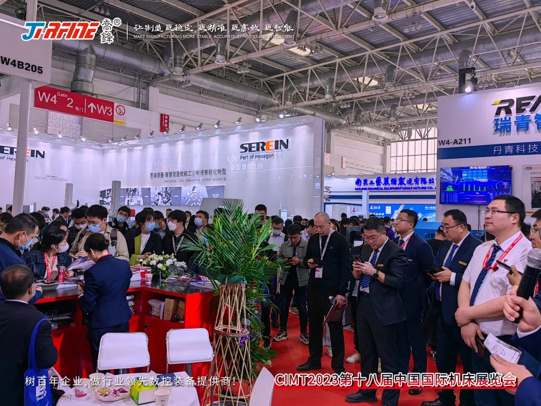 1692149938389936.jpg 640.jpg